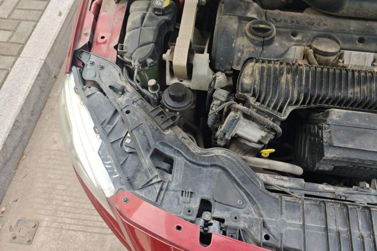 Used Volvo S60 2015 S60L T5 Intelligent Drive Edition Engine Bay Right