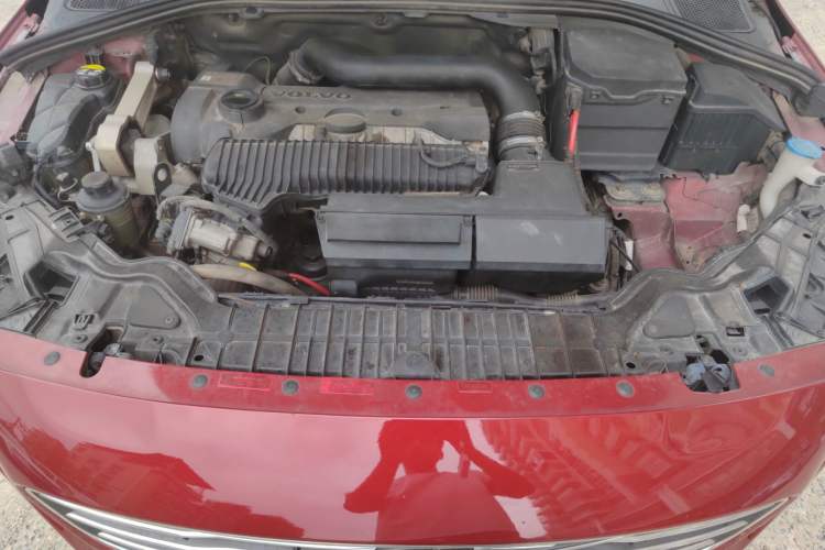 Used Volvo S60 2015 S60L 2.0T Smart Drive Edition Engine Bay