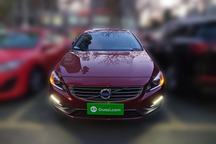 Used Volvo S60 2015 S60L 2.0T Zhiyuan Edition Front