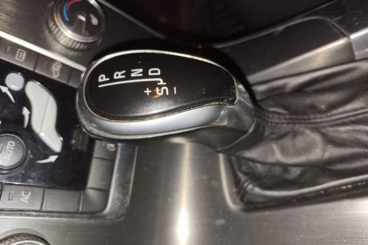 Used Volvo S60 2015 S60L T5 Intelligent Drive Edition Gear Lever