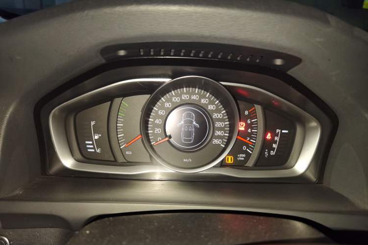 Used Volvo S60 2015 S60L 2.0T Smart Drive Edition Instrument Cluster