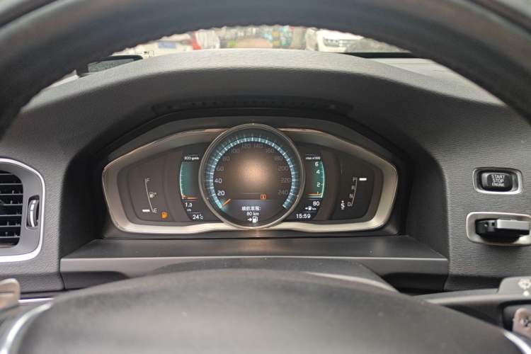 Used Volvo S60 2015 S60L T5 Zhiyue Edition Instrument Cluster