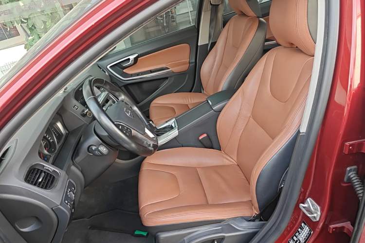Used Volvo S60 2015 S60L 2.0T Zhiyuan Edition Left Front Seat