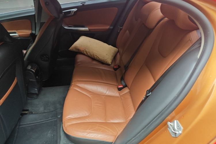 Used Volvo S60 2015 S60L T5 Zhiyue Edition Left Rear Seat