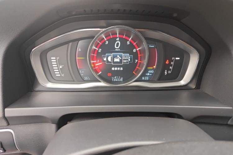 Used Volvo S60 2015 S60L T5 Intelligent Drive Edition Odometer Close Up