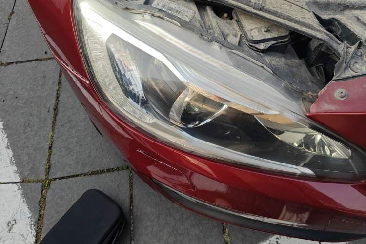 Used Volvo S60 2015 S60L T5 Intelligent Drive Edition Right Front Headlight
