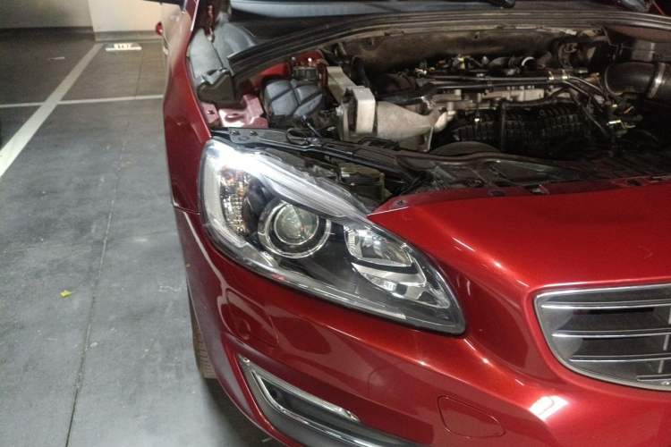 Used Volvo S60 2015 S60L T5 Intelligent Drive Edition Right Front Headlight