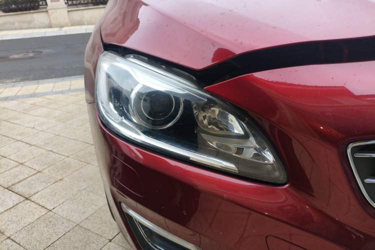 Used Volvo S60 2015 S60L T5 Intelligent Drive Edition Right Front Headlight