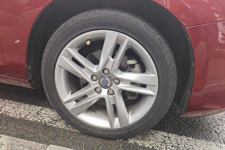 Used Volvo S60 2015 S60L T5 Intelligent Drive Edition Right Front Wheel Hub