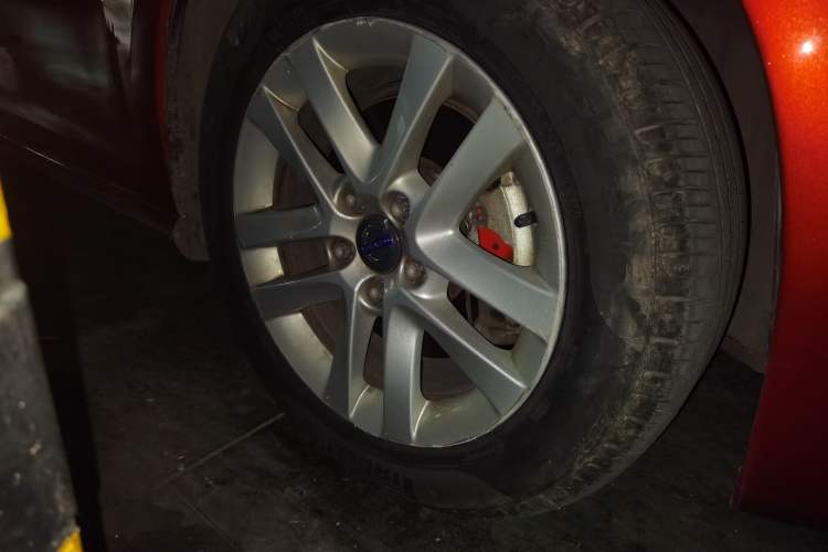 Used Volvo S60 2015 S60L 2.0T Smart Drive Edition Right Front Wheel Hub