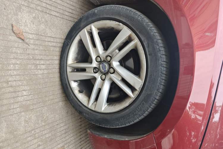 Used Volvo S60 2015 S60L T5 Intelligent Drive Edition Right Front Wheel Hub
