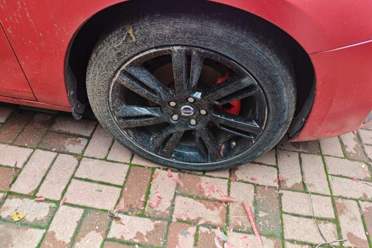 Used Volvo S60 2015 S60L T5 Zhiyue Edition Right Front Wheel Hub