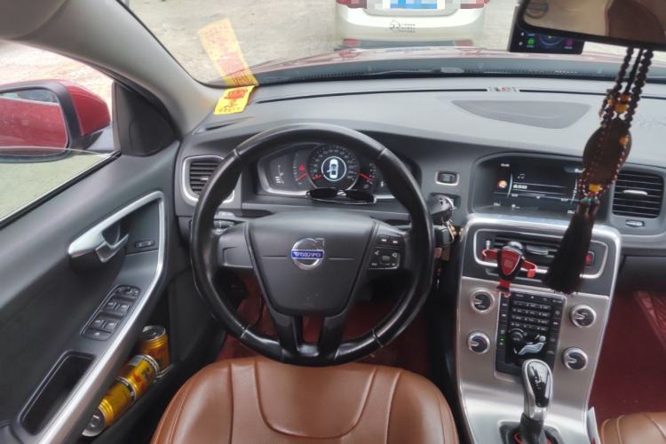 Used Volvo S60 2015 S60L 2.0T Smart Drive Edition Steering Wheel