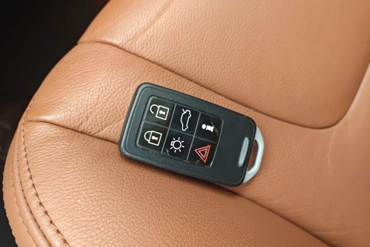 Used Volvo S60 2015 S60L T5 Intelligent Drive Edition Vehicle Key