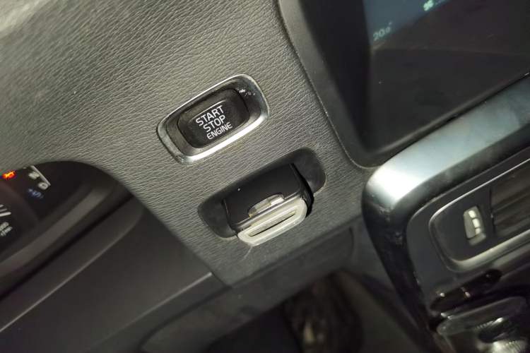 Used Volvo S60 2015 S60L 2.0T Smart Drive Edition Vehicle Key