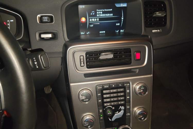 Used Volvo S60 2015 S60L 2.0T Zhiyuan Edition Audio And AC Panel