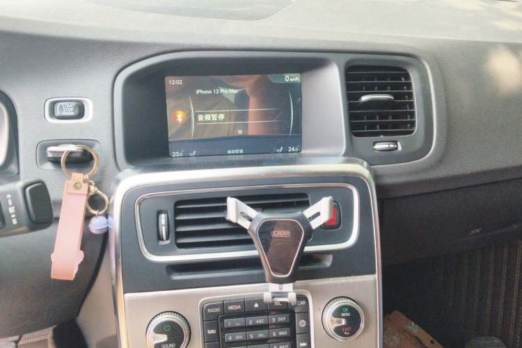 Used Volvo S60 2015 S60L 2.0T Zhiyuan Edition Audio And AC Panel