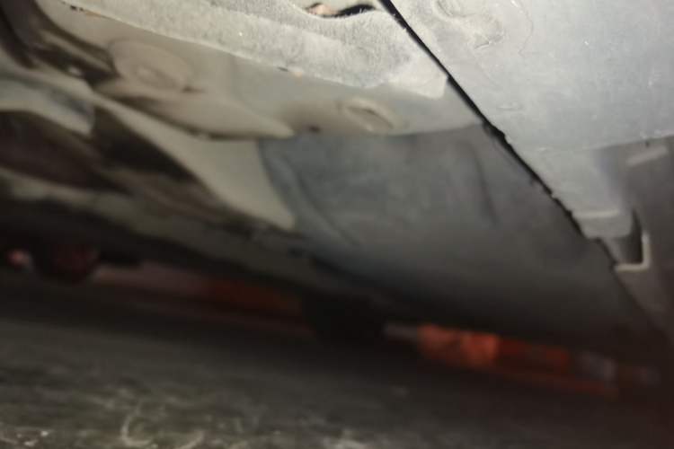 Used Volvo S60 2015 S60L 2.0T Zhiyuan Edition Chassis Front Left
