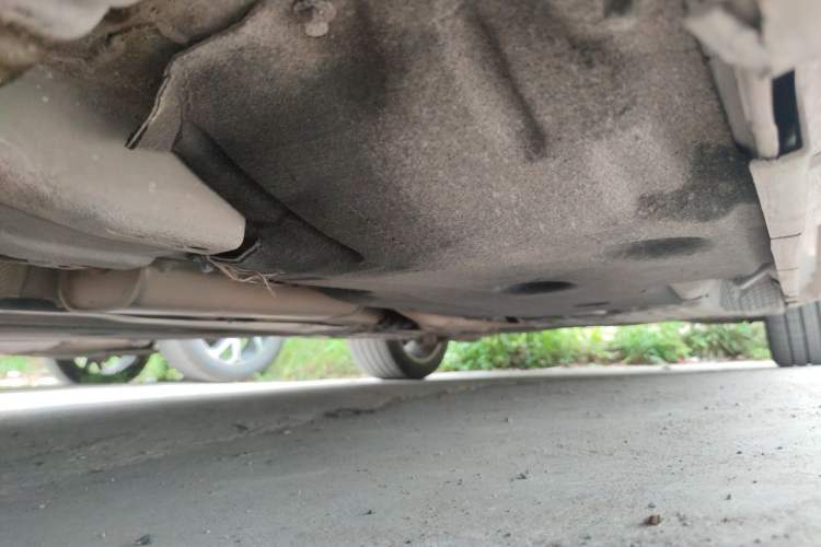Used Volvo S60 2015 S60L 2.0T Zhiyuan Edition Chassis Front Left
