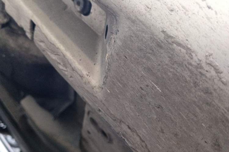 Used Volvo S60 2015 S60L 2.0T Zhiyuan Edition Chassis Front Right
