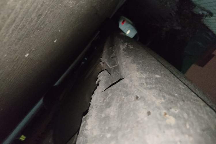 Used Volvo S60 2015 S60L 2.0T Zhiyuan Edition Chassis Front Right