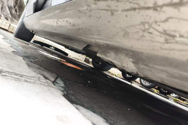 Used Volvo S60 2015 S60L 2.0T Zhiyuan Edition Chassis Front Right