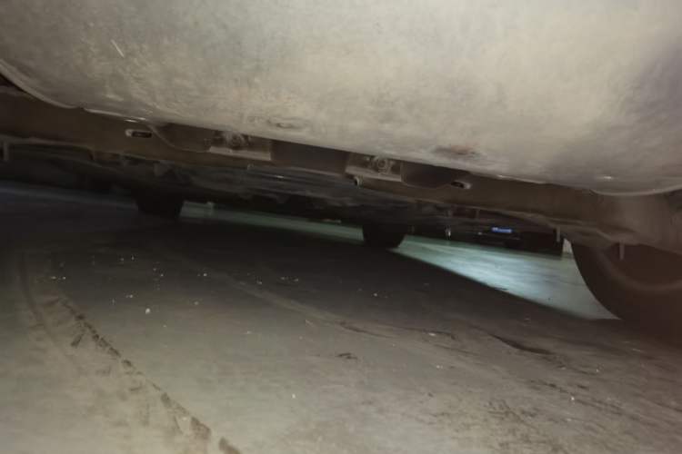 Used Volvo S60 2015 S60L 2.0T Zhiyuan Edition Chassis Rear
