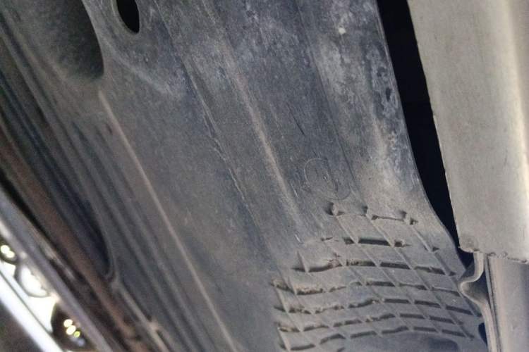 Used Volvo S60 2015 S60L 2.0T Zhiyuan Edition Chassis Rear Right