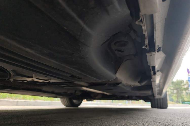 Used Volvo S60 2015 S60L 2.0T Zhiyuan Edition Chassis Rear Right