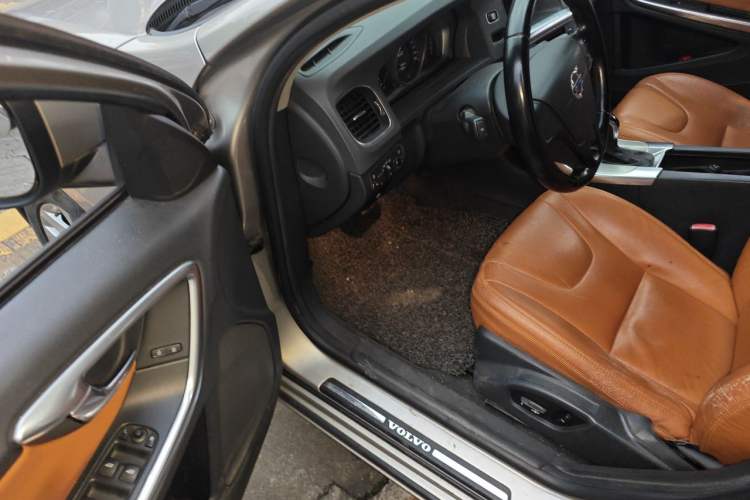 Used Volvo S60 2015 S60L 2.0T Smart Drive Edition Driver Seat