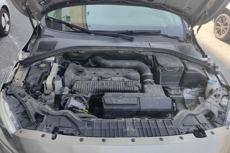 Used Volvo S60 2015 S60L 2.0T Smart Drive Edition Engine Bay