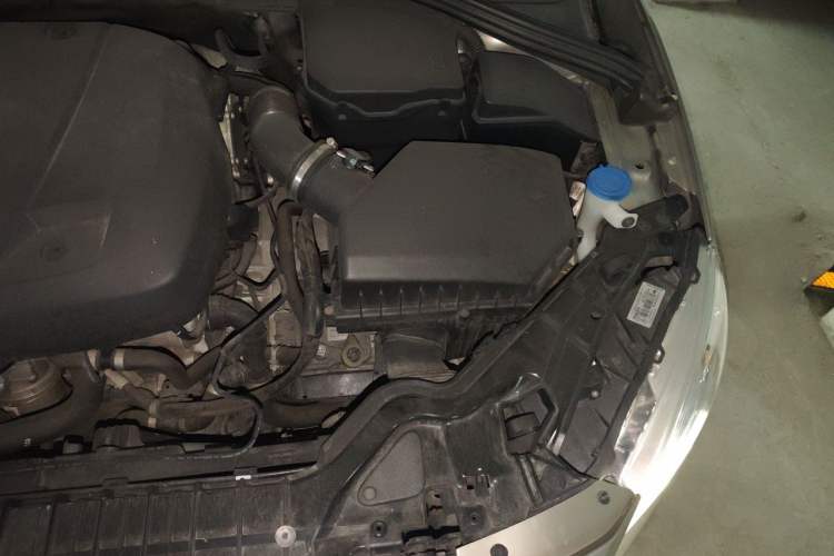 Used Volvo S60 2015 S60L T5 Intelligent Drive Edition Engine Bay Left