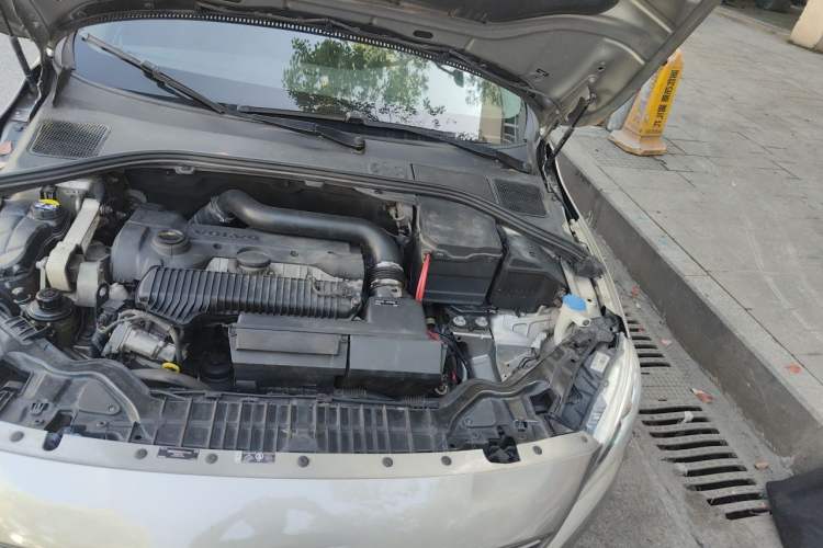 Used Volvo S60 2015 S60L 2.0T Smart Drive Edition Engine Bay Left