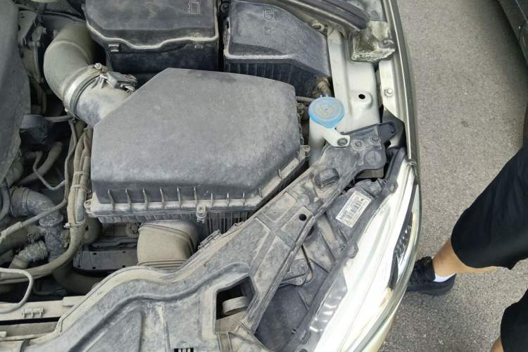 Used Volvo S60 2015 S60L 2.0T Zhiyuan Edition Engine Bay Left