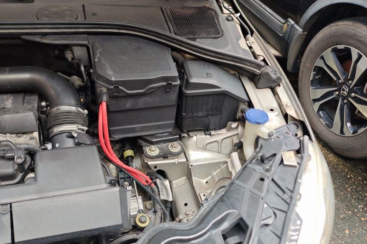 Used Volvo S60 2015 S60L T5 Intelligent Drive Edition Engine Bay Left