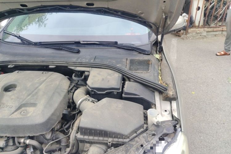Used Volvo S60 2015 S60L T5 Intelligent Drive Edition Engine Bay Left