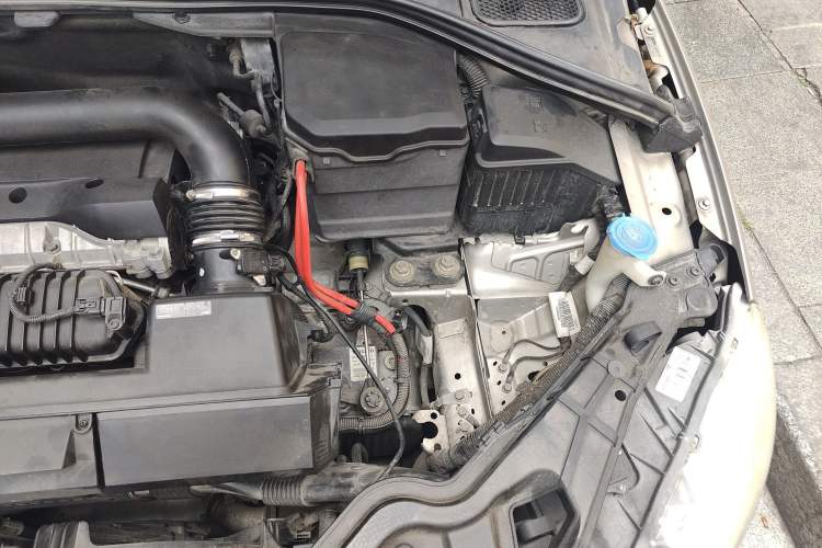 Used Volvo S60 2015 S60L T5 Intelligent Drive Edition Engine Bay Left