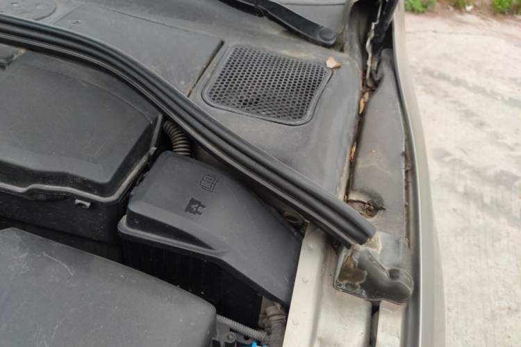 Used Volvo S60 2015 S60L 2.0T Zhiyuan Edition Engine Bay Left
