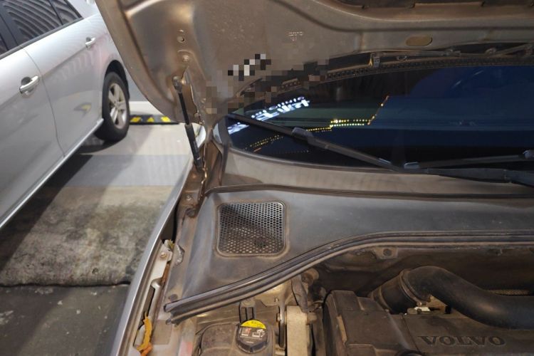 Used Volvo S60 2015 S60L 2.0T Smart Drive Edition Engine Bay Right