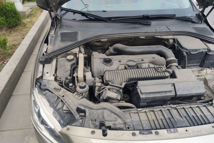 Used Volvo S60 2015 S60L T5 Intelligent Drive Edition Engine Bay Right