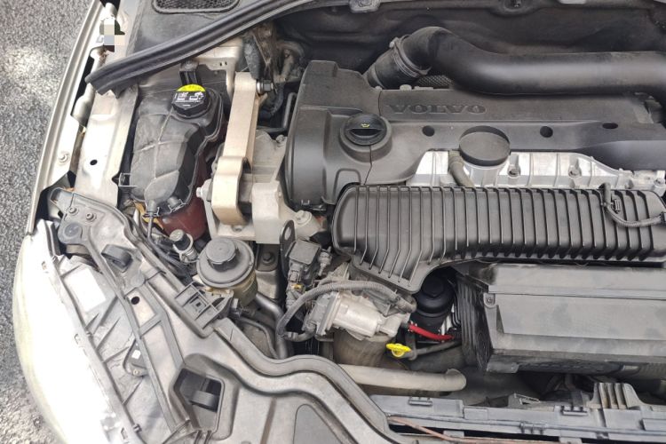 Used Volvo S60 2015 S60L T5 Intelligent Drive Edition Engine Bay Right