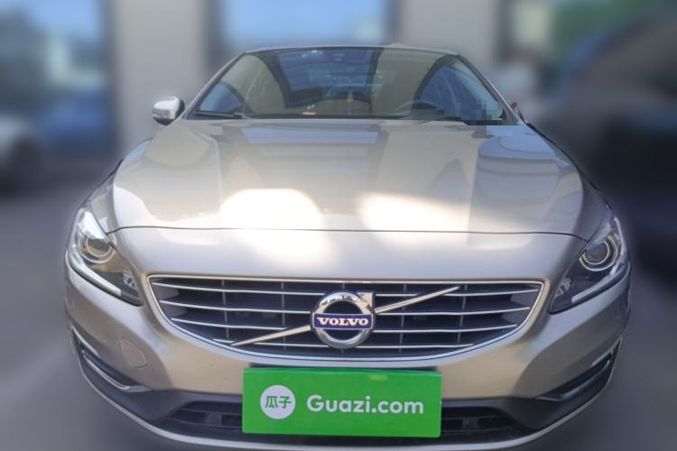 Used Volvo S60 2015 S60L 2.0T Zhiyuan Edition Front