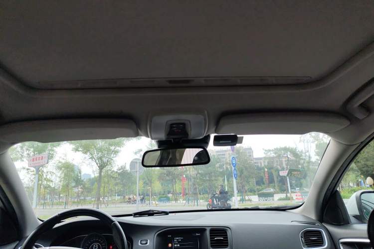 Used Volvo S60 2015 S60L 2.0T Zhiyuan Edition Headliner