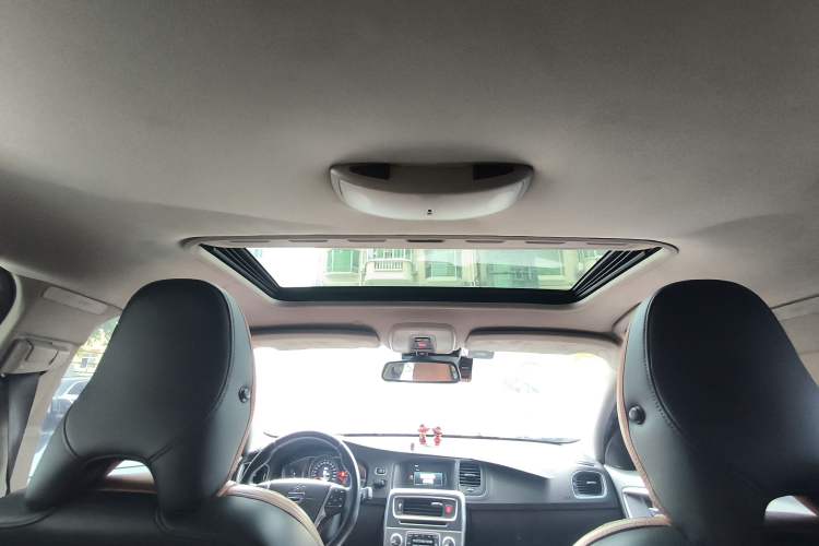 Used Volvo S60 2015 S60L 2.0T Zhiyuan Edition Headliner