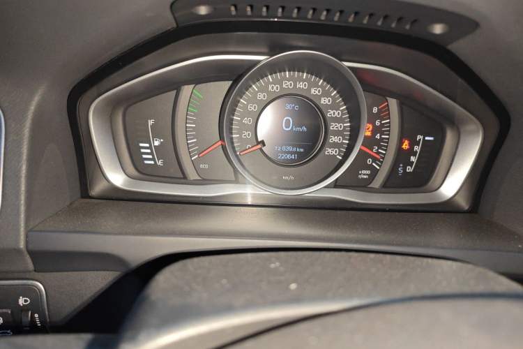 Used Volvo S60 2015 S60L 2.0T Smart Drive Edition Instrument Cluster