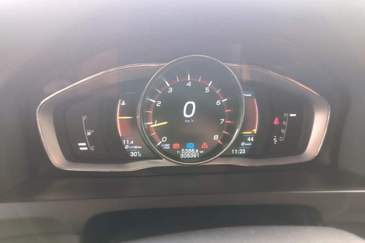 Used Volvo S60 2015 S60L T5 Intelligent Drive Edition Instrument Cluster