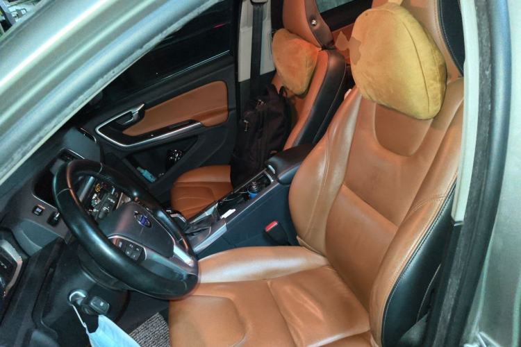 Used Volvo S60 2015 S60L 2.0T Zhiyuan Edition Left Front Seat