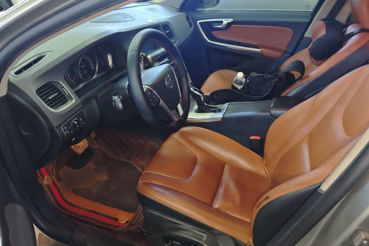 Used Volvo S60 2015 S60L 2.0T Zhiyuan Edition Left Front Seat