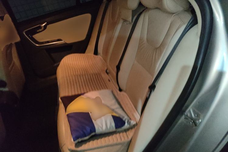 Used Volvo S60 2015 S60L 2.0T Zhiyuan Edition Left Rear Seat