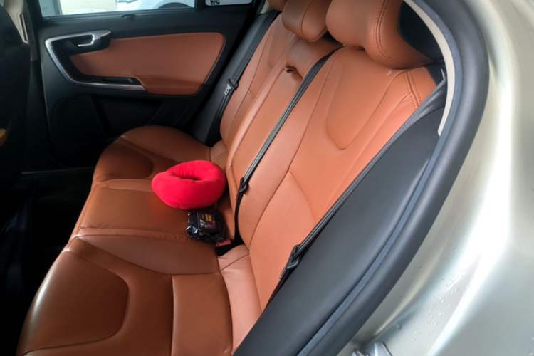 Used Volvo S60 2015 S60L T5 Intelligent Drive Edition Left Rear Seat
